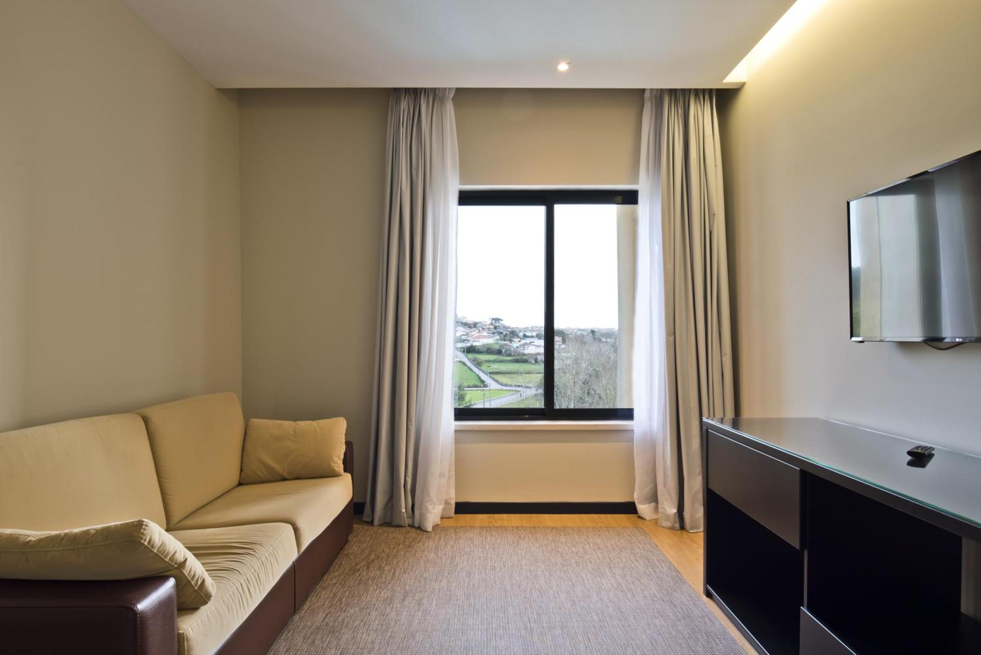 Lam Hotel Estarreja Luaran gambar